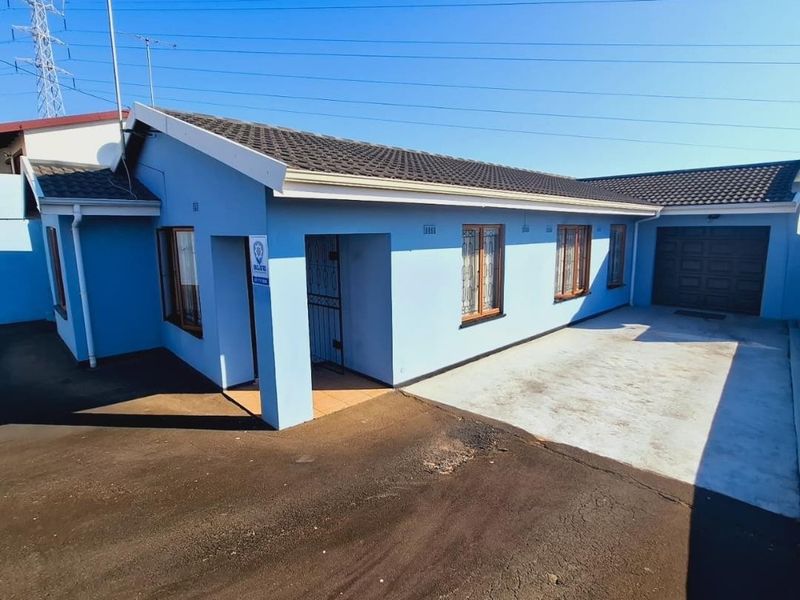 Your Newlands East Home Awaits! - Photo 3