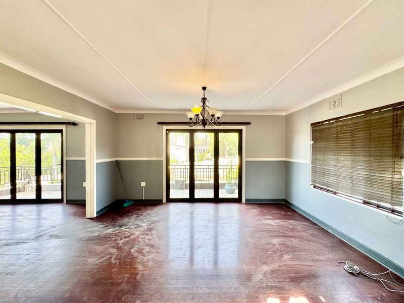 Hendra Estates - Lovely Large family Home with Granny Flat to Rent In Durban North - Photo 6