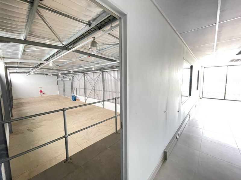 Retail in Glen Anil - Photo 10