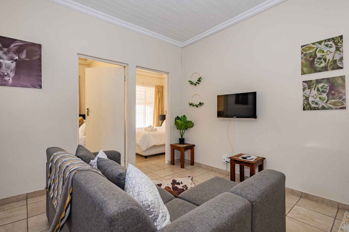 La Bella Vida Self Catering Apartments - Photo 4