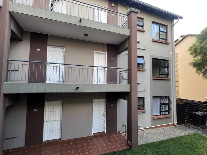 Live Securely in Style: 2-Bedroom Middle-Floor Gem! - Photo 2