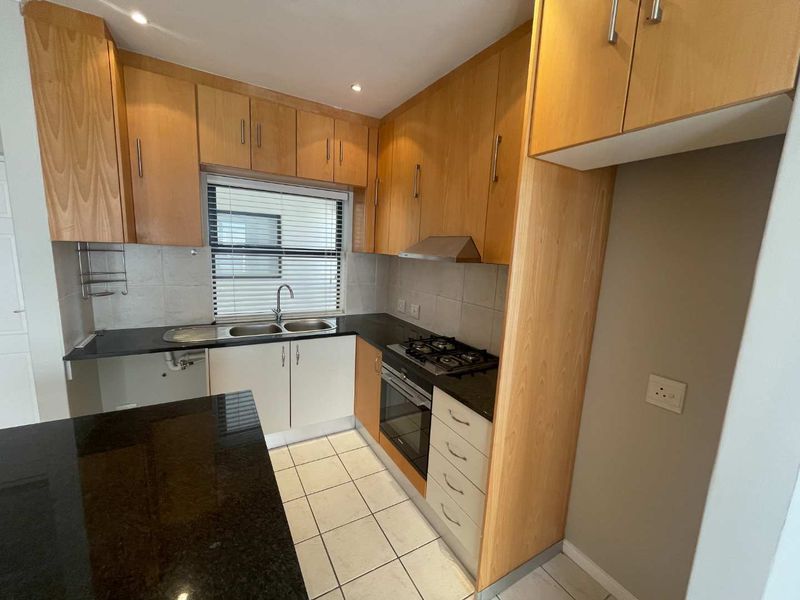 Secure estate living - Photo 4
