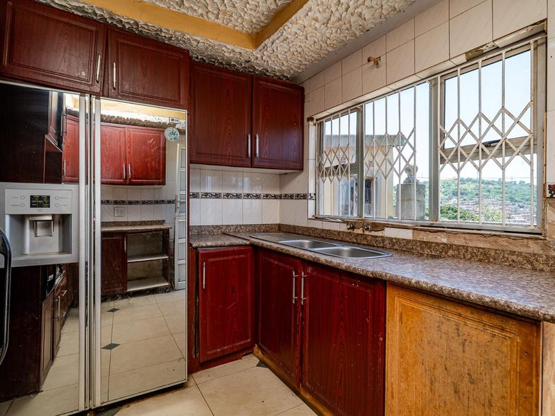 Beautiful 3-Bedroom Family Home for Sale - Photo 7