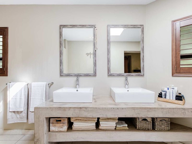 CHARMING 4 BEDROOM HOME IN THE LIFESTYLE ESTATE OF FOURWAYS GARDENS. - Photo 9