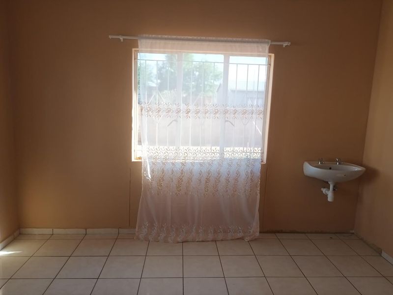 3 Bedroom House For Sale in Rehoboth - Photo 8