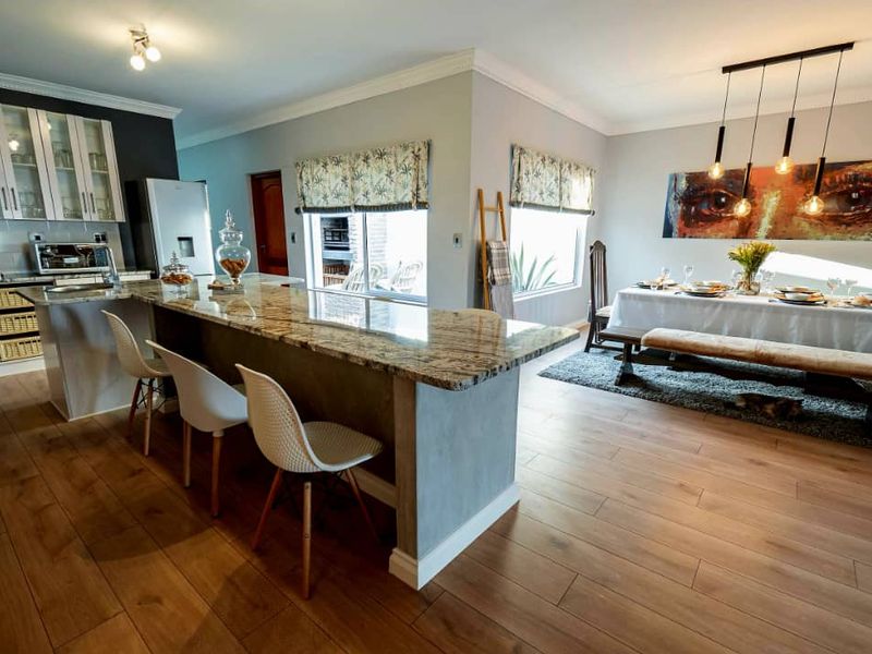 Beautiful family home in Henties Bay. - Photo 3