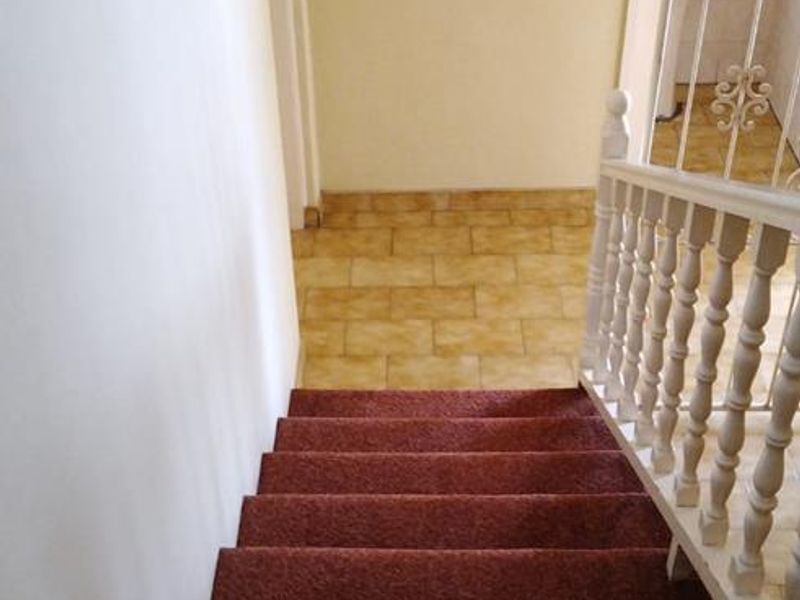 Lovely 4 Bedroom Double storey House for rent - Photo 9