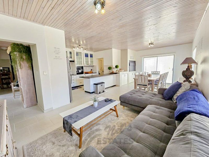 Home For Sale in Vogelstrand, Swakopmund - Photo 7