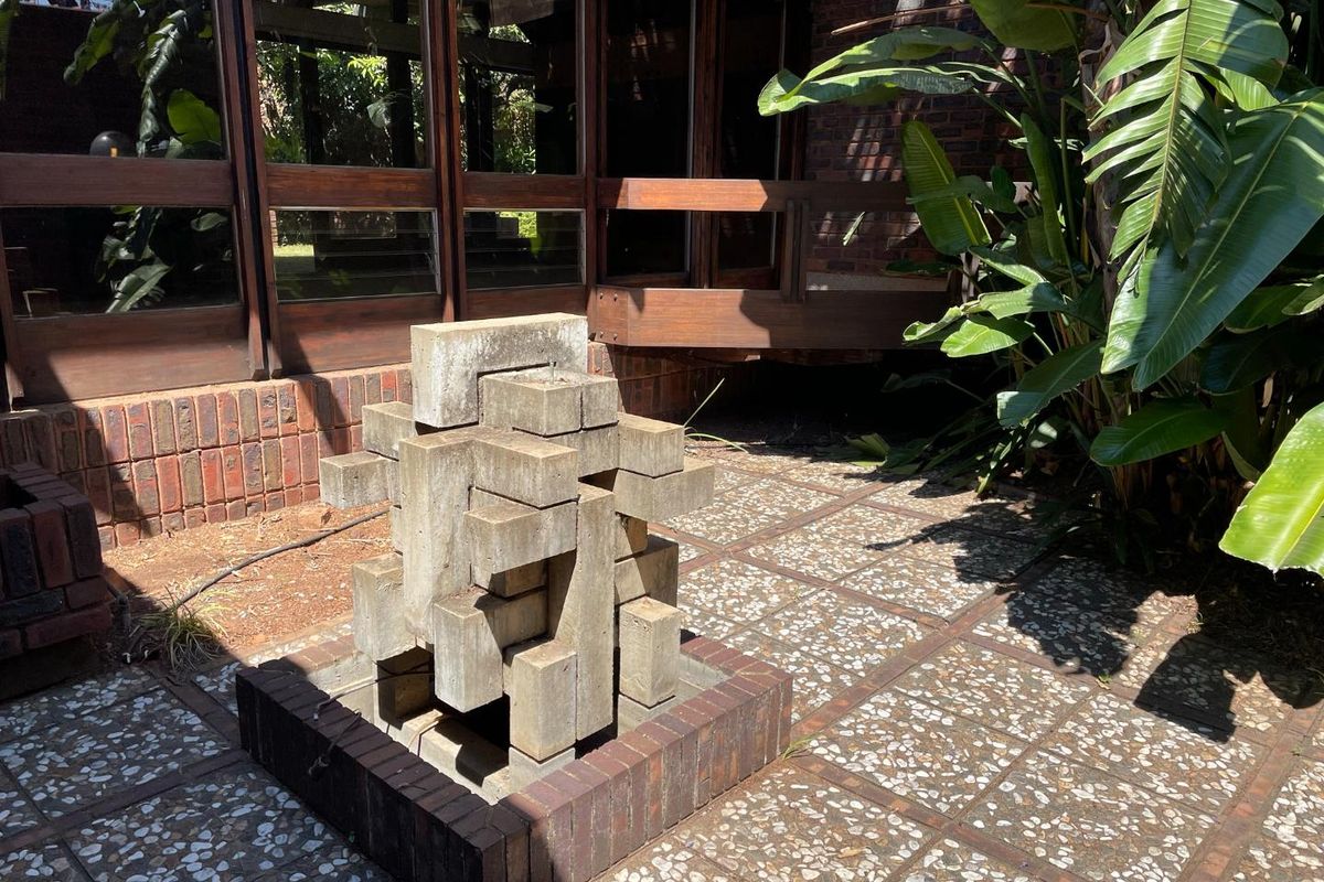 Renovaters dream on a large stand - Photo 5