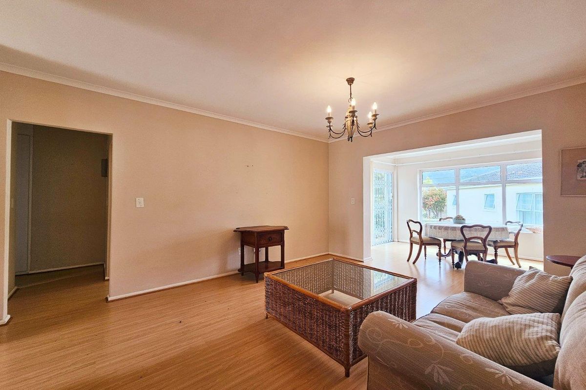 Modern & Secure 2 Bedroom Townhouse - Photo 5