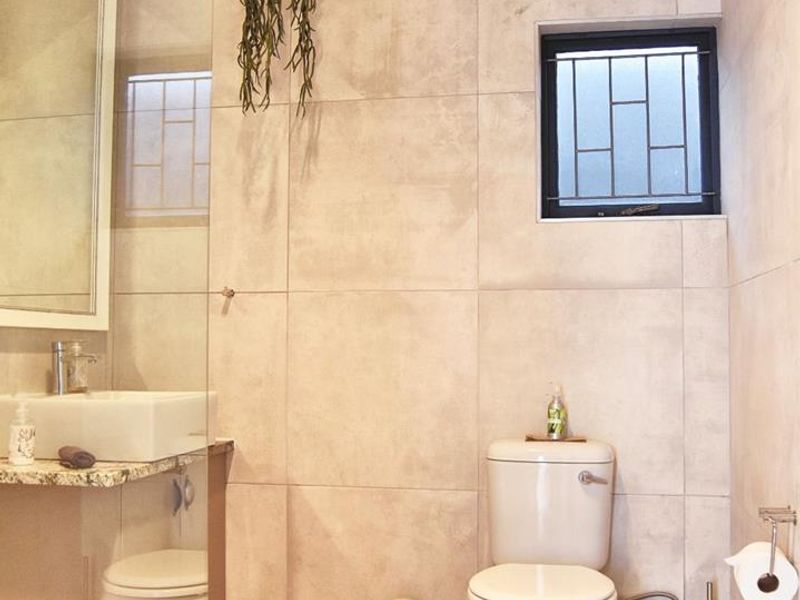 Invest in Luxury: Stunning Henties Bay Retreat! - Photo 6