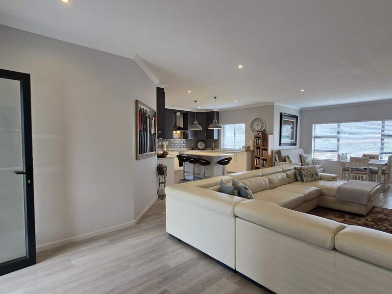 Secure Coastal Retirement Living with Full Care Centre Support – Bardolino Lifestyle Village - Photo 7