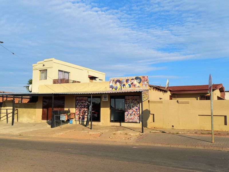 11 bedroom house for sale in Atteridgeville - Photo 3