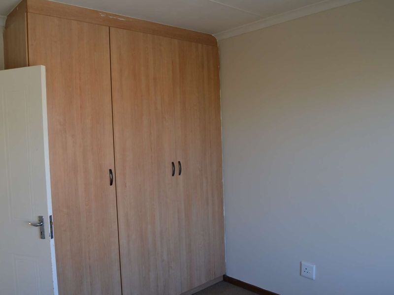 Charming 2-Bedroom Townhouse Perfect for First-Time Buyers and Investors - Photo 9