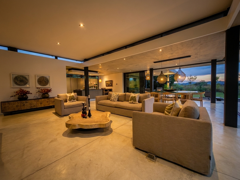 Modern 4-Bedroom Home in Monaghan Farm Estate - Photo 2