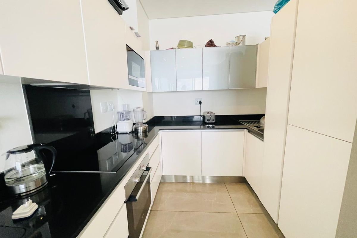 1 Bed Furnished Apartment in Sandown - Photo 3