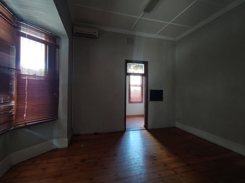 Offices to Let In  Essenwood  x4 - Photo 6