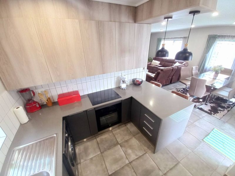 Four bedrooms house for sale in Capital View Security Estate in Lotus Gardens - Photo 6