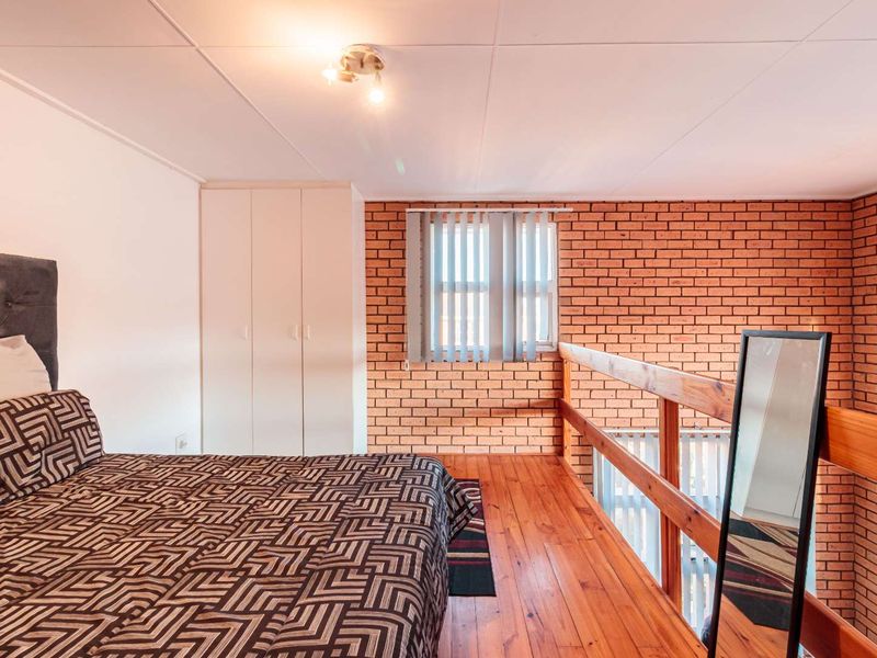 Calling Investors/First time buyers: Loft Apartment - Bluewater Bay - Photo 9