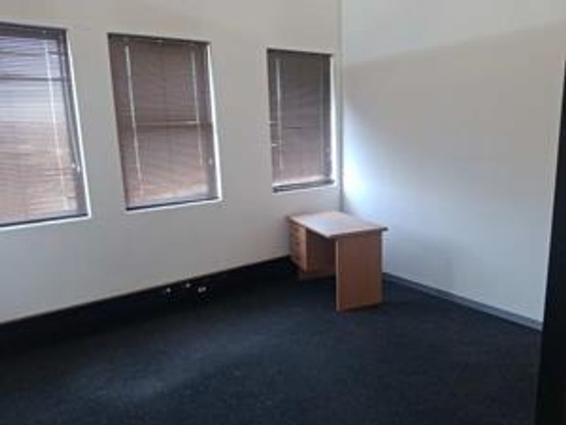 Offices To Let - Lafrenz Industrial - Agra Hyper - Photo 7
