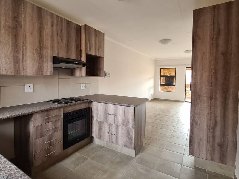 Perfect Second Floor 2Bedroom lockup and go! - Photo 6