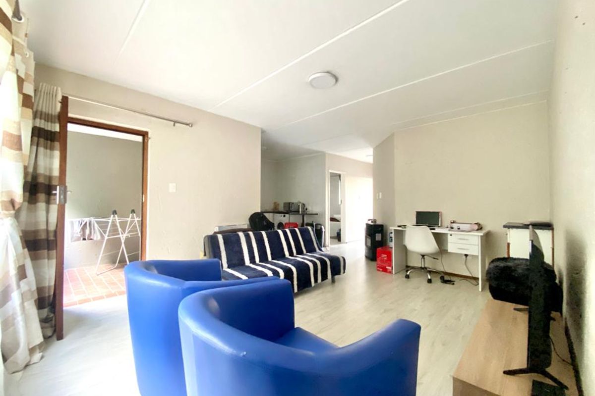 MODERN ONE BED APARTMENT IN MORNINGSIDE - Photo 5