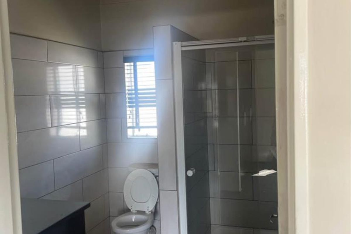 Double Storey Office Space To Let - Photo 5