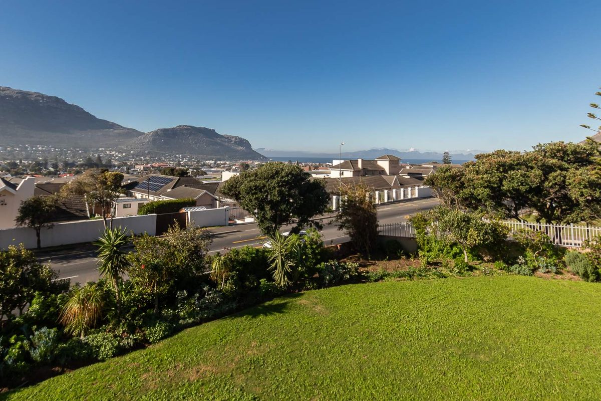 Spacious light and bright apartment with Sea and valley views - Photo 3