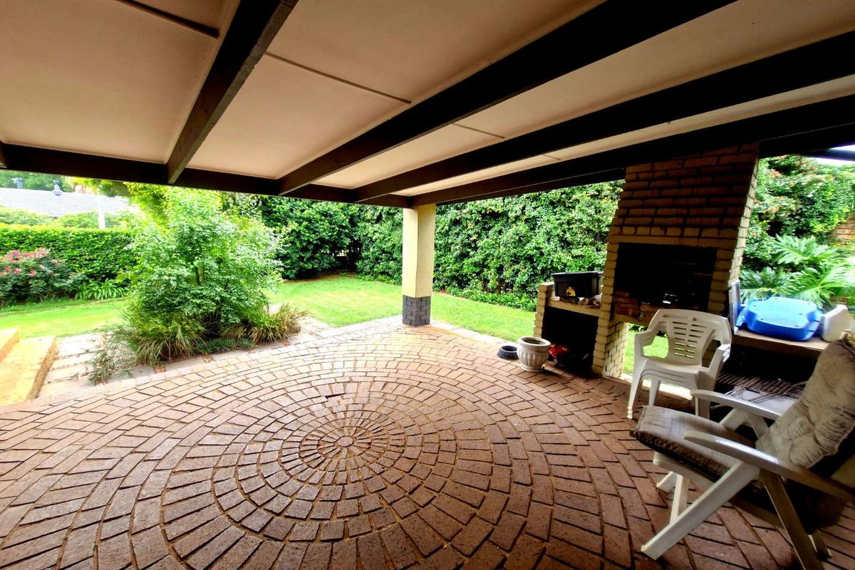 Charming Family Home in Quiet Cul-de-Sac - Photo 4