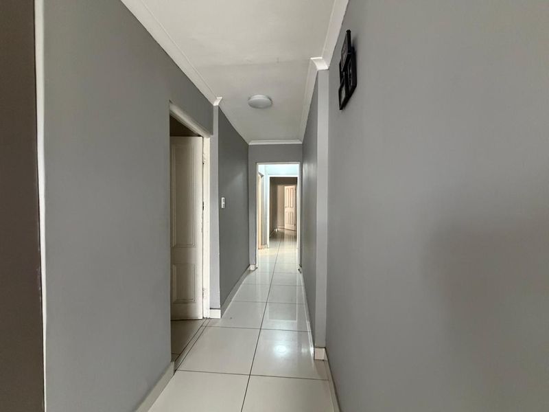 Beautiful investment property on large plot - Photo 9