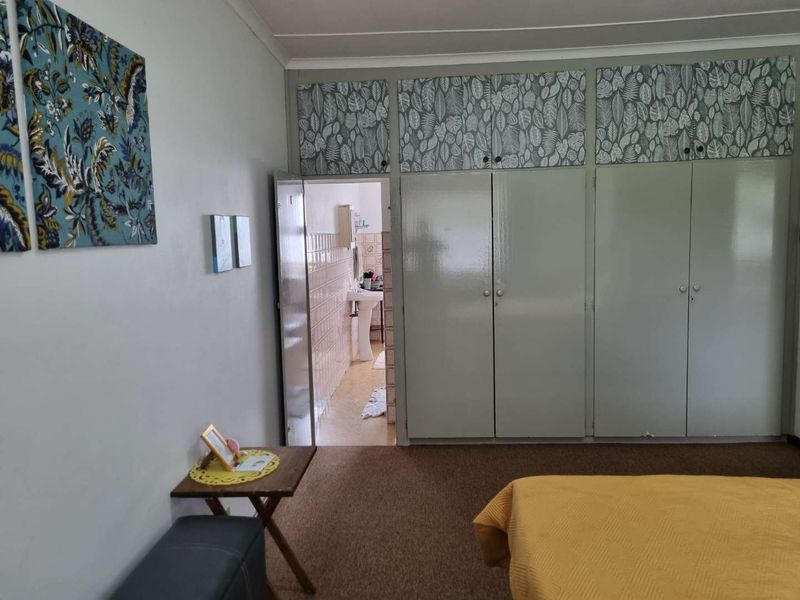 Well Positioned, Corner Apartment  In Beacon Bay - Photo 6