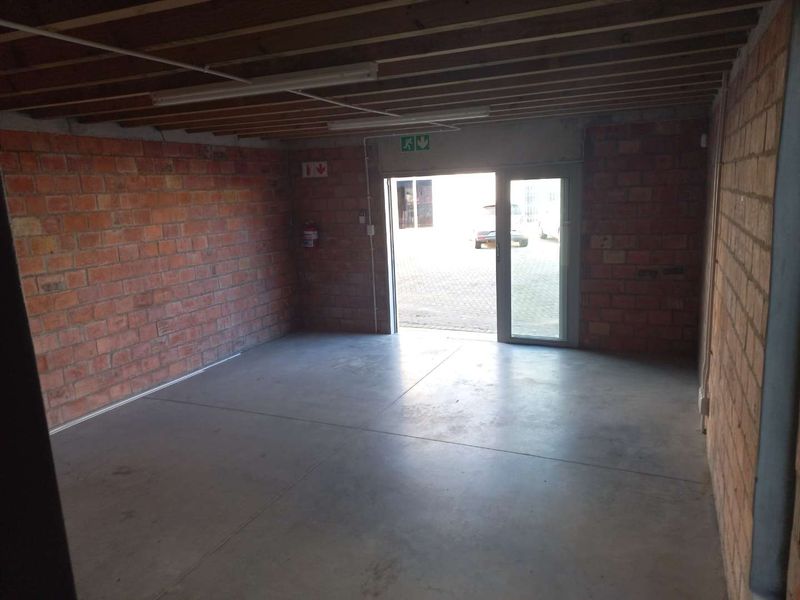 Secure unit within commercial business park! - Photo 3