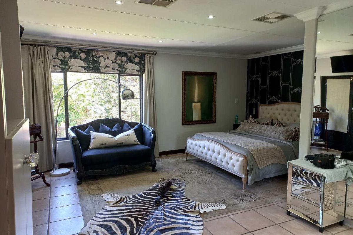Spectacular family home in a very popular and sought after area. - Photo 3