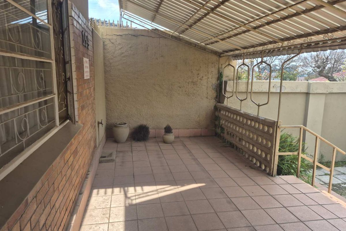 Large home, ideal for family or for renting out - Photo 3