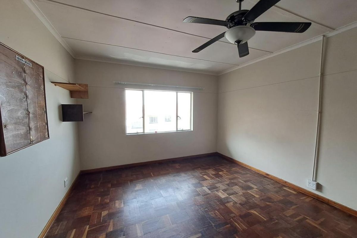 Charming and Secure Apartment in Southernwood - Photo 2