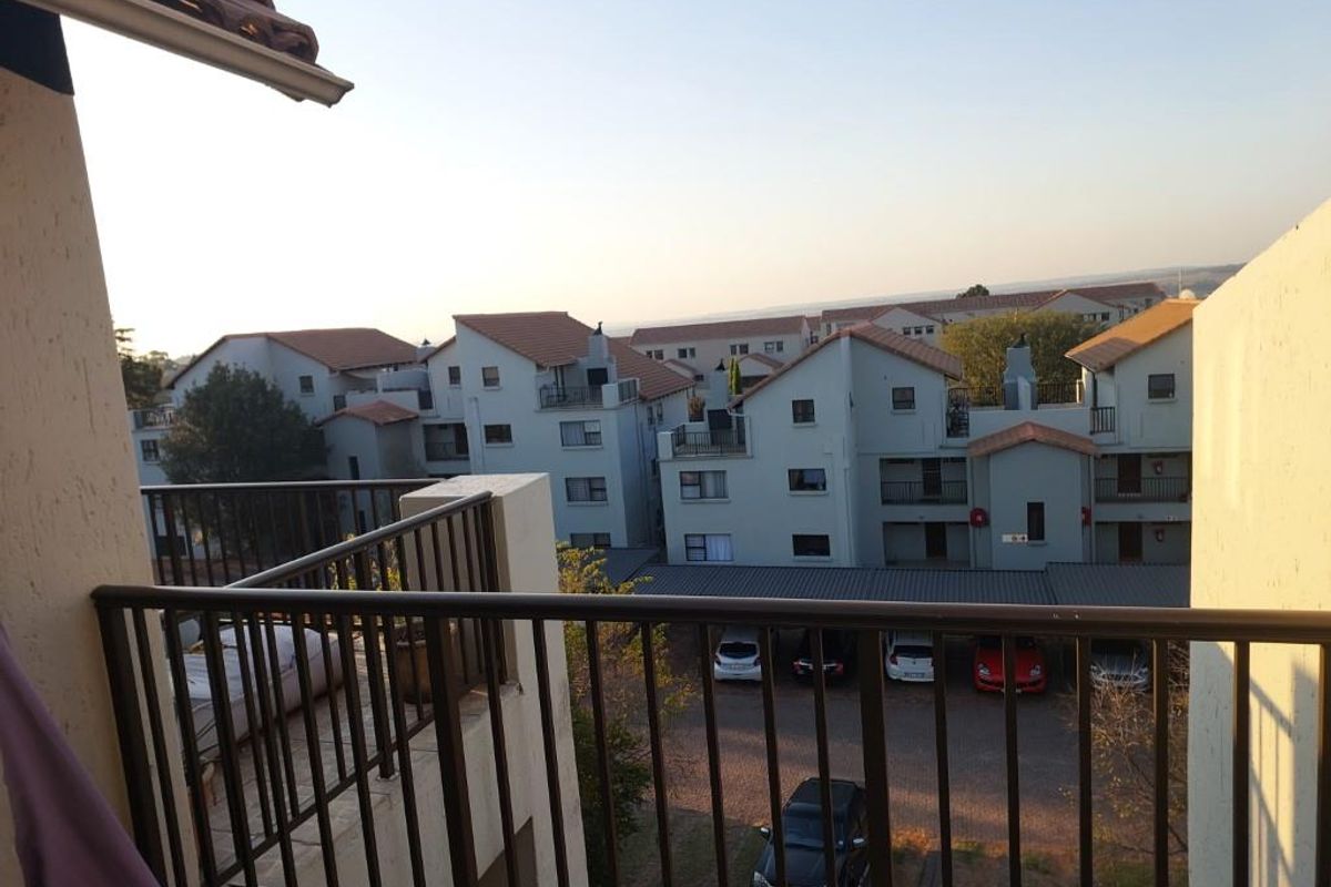 2 BEDROOM DUPLEX APARTMENT FOR SALE IN PAULSHOF - Photo 3