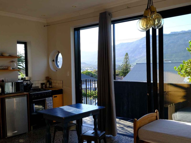 North Facing Fully Furnished Studio Apartment on Fish Hoek Mountain - Photo 10