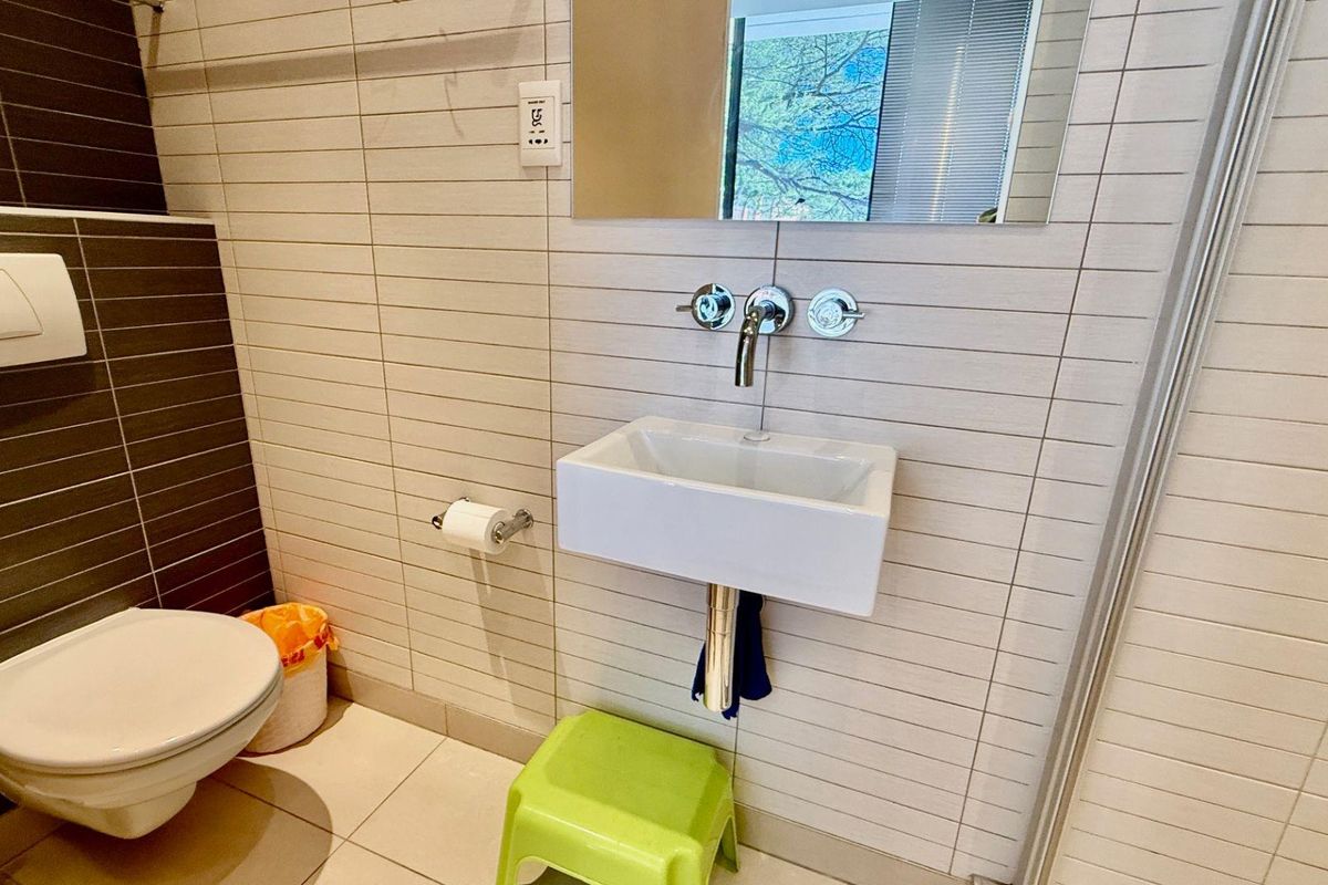 WINDHOEK CENTRAL - VERY NEAT APARTMENT - CC - NS2 300 000 - Photo 4