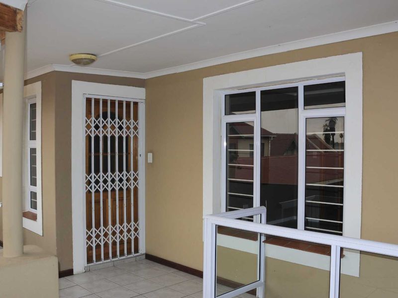 Swakopmund | Central 2 Bedroom apartment - Photo 2