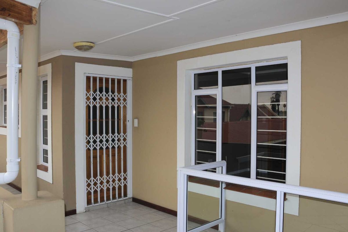 Swakopmund | Central 2 Bedroom apartment - Photo 2