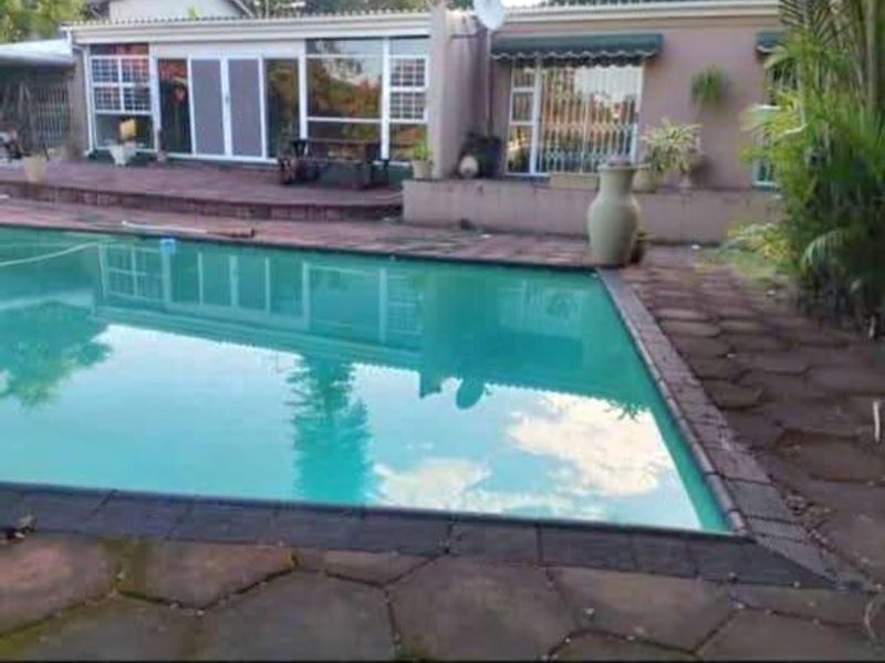 STUNNING FAMILY HOME IN PRIME LOCATION - WESTVILLE - Photo 1