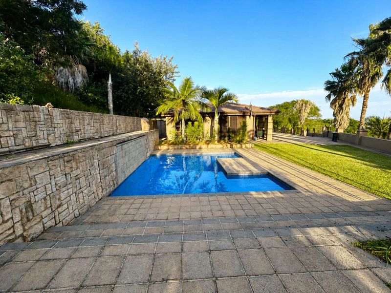 HENDRA - ELEVATED LUXURY RESIDENCE WITH PANORAMIC VIEWS AND FLATLET - Photo 6