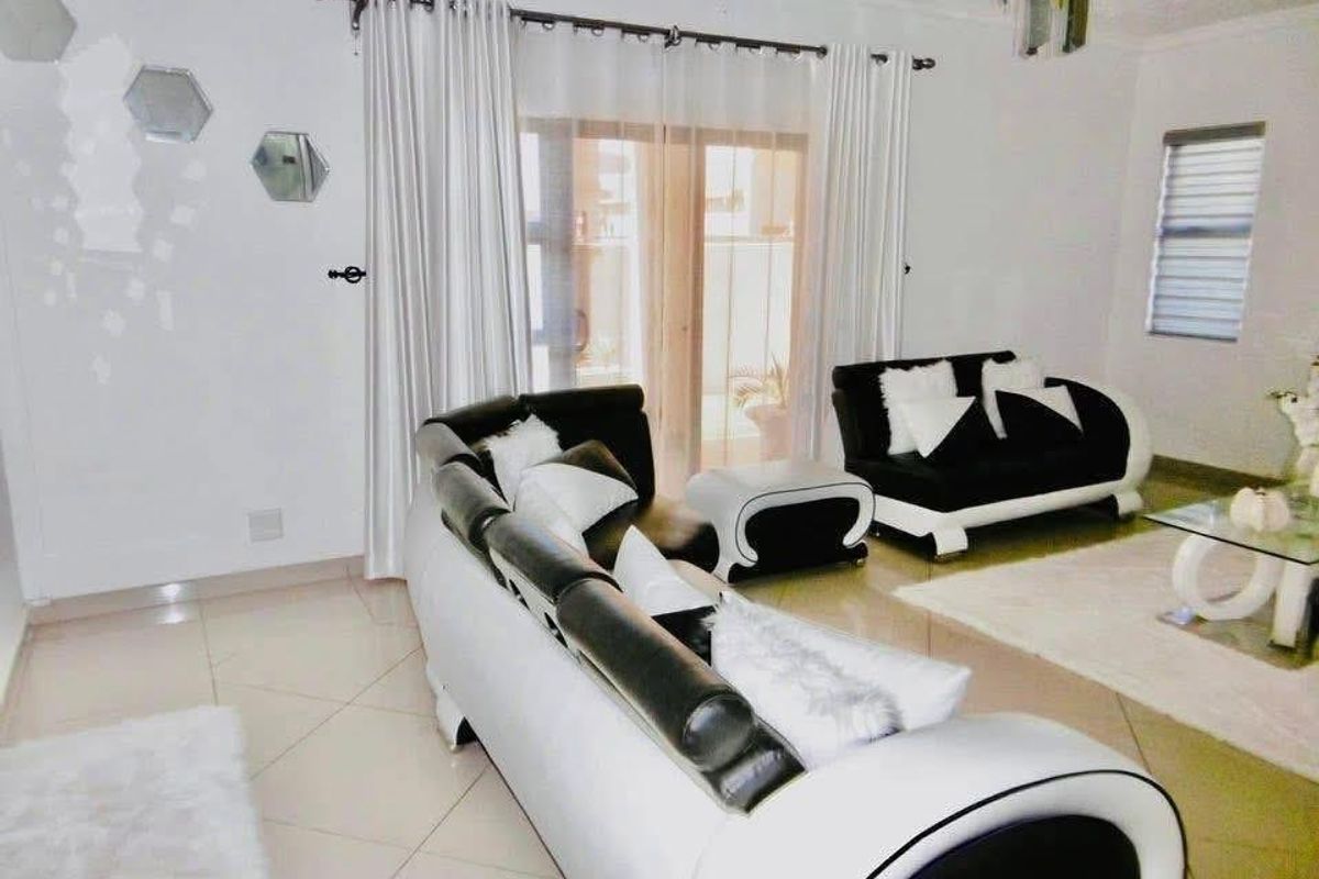 🏡 FOR SALE | EXCLUSIVE SOLE MANDATE - Photo 5