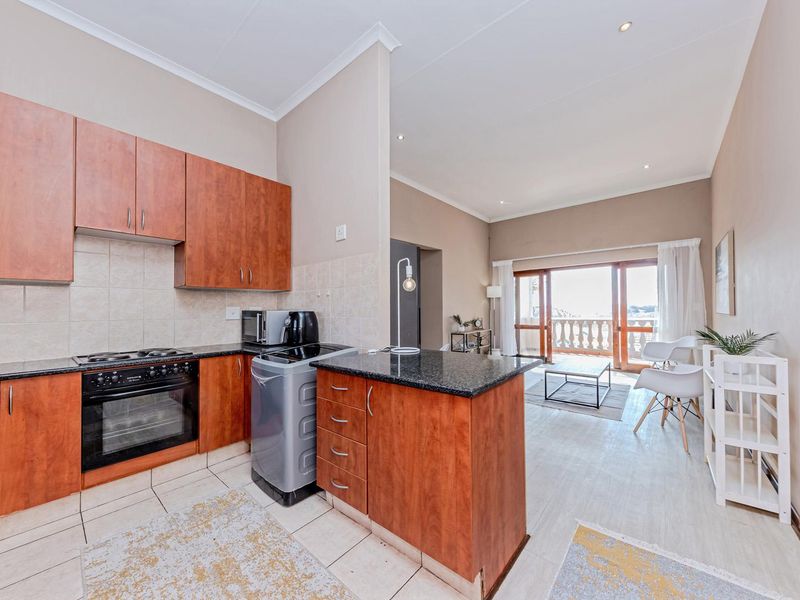 Enjoy Fresh Air And  Views From Your Balcony - No Transfer Costs - Photo 9