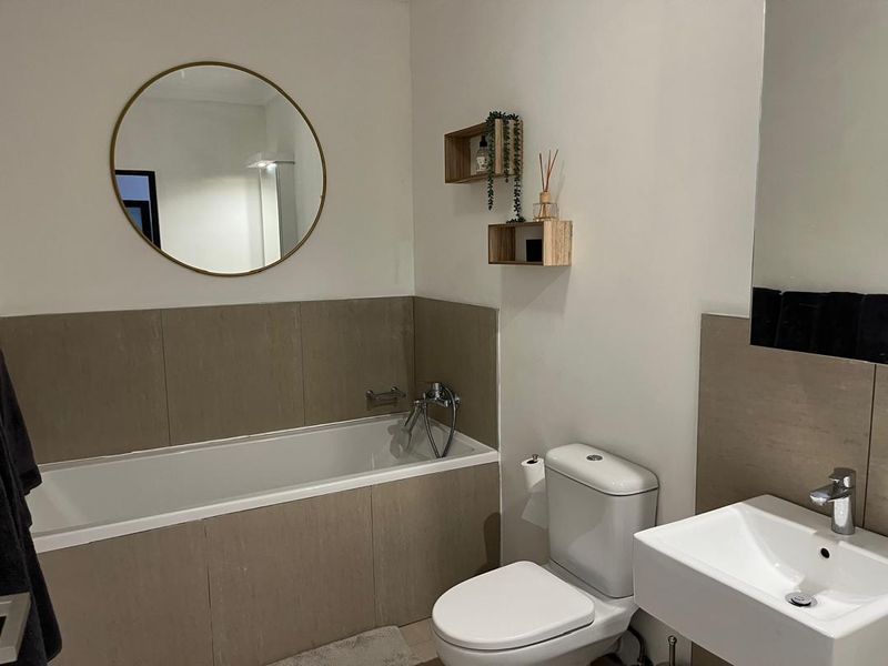 Modern Furnished Apartment 2 bedrooms, 2 bathrooms Windhoek Central - Photo 6