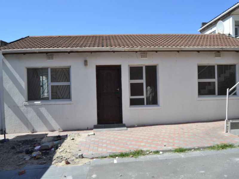Versatile Open Plan Property for Rent in Litha Park, Khayelitsha - Photo 2