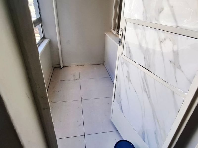 "Prime Location! Steps from Suncoast & Blue Waters Hotel" - Photo 7