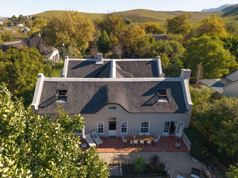 Escape the Ordinary - Photo 4