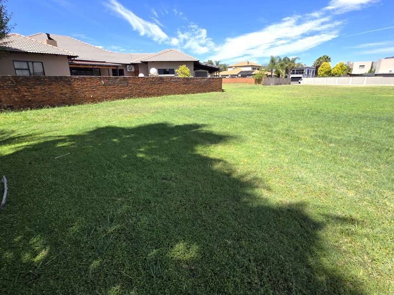 Waterfront Stand in Da Nice Estate - Photo 9