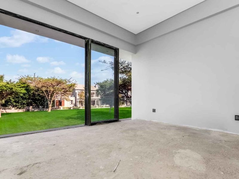 Contemporary Elegance Meets Estate Living - Photo 9